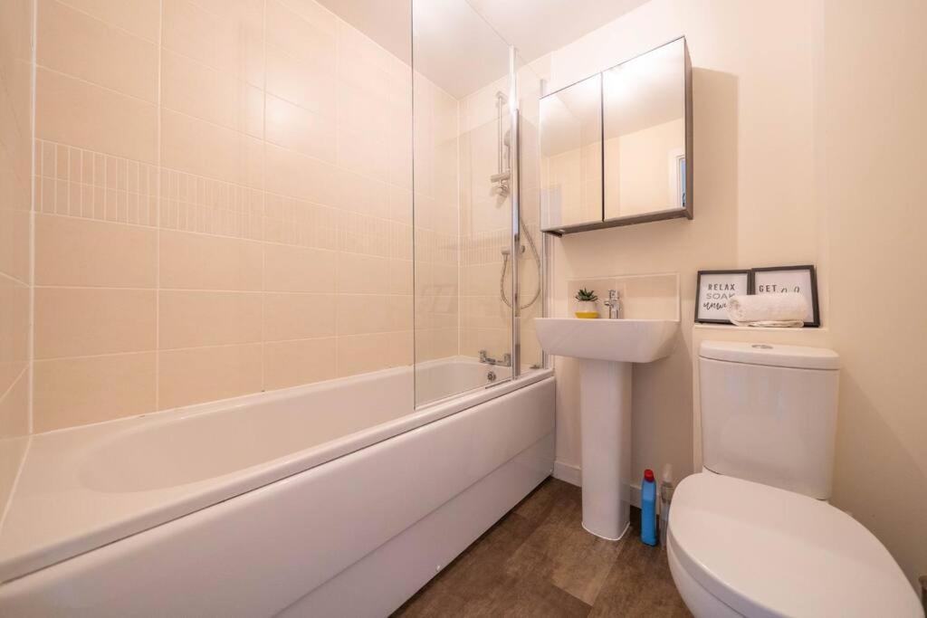 Good For Company Let 2-Bed In Coventry 2X Parking 아파트 외부 사진
